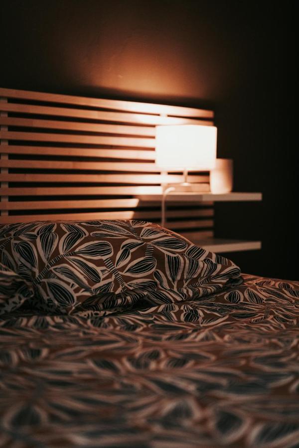 Cosy T2 Renove, Proche Centre-Ville-Fibre/Netflix Монлюсон Экстерьер фото